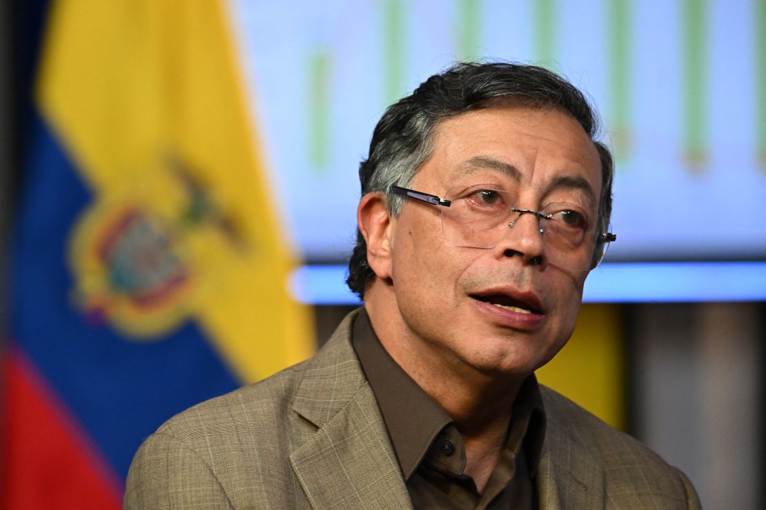 Ordenan la suspensión provisional de Gustavo Petro como presidente de Colombia